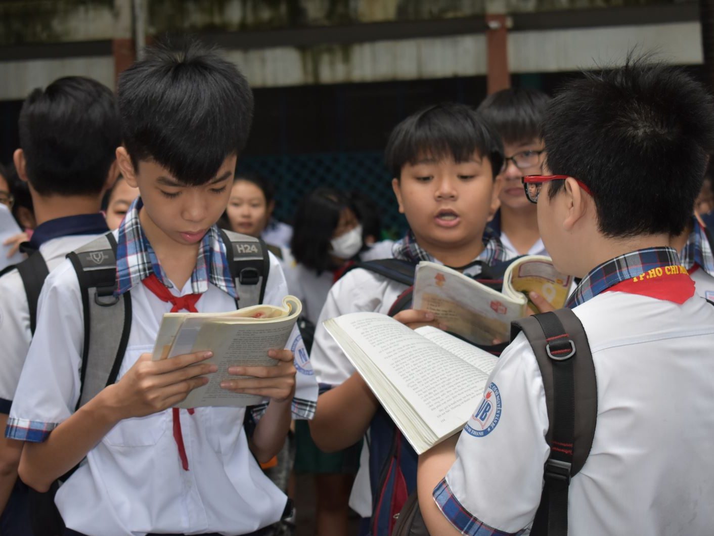 Bộ đề thi vào lớp 10 các trường THPT chuyên năm 2020 (Cập nhật)